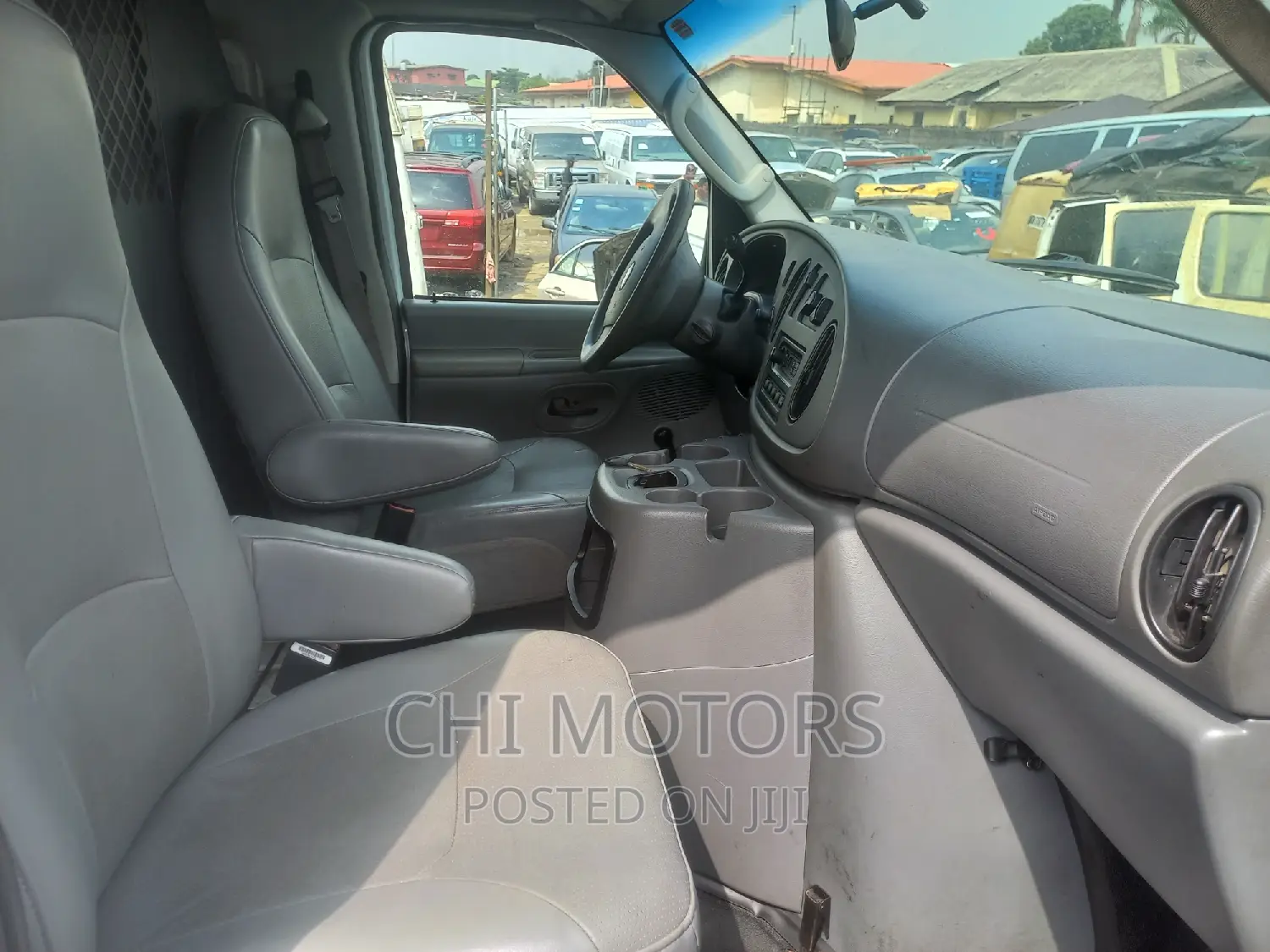 Ford E250 2005 White