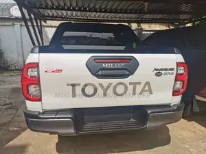 Toyota Hilux Both Cover Sliding One With TRD Spoiler 2021