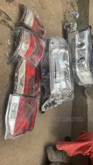 Land Cruiser Fullight and Back Light 2015 Model