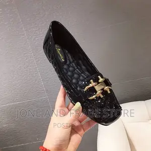 Women Fashion Flat Shoes