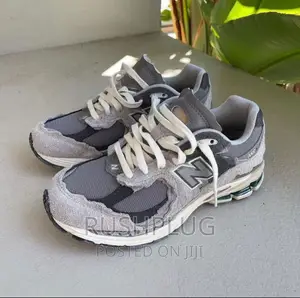 Quality New Balance 2002R “Protection Pack” Sneakers
