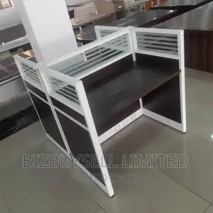 2 Seaters Workstation Desk.