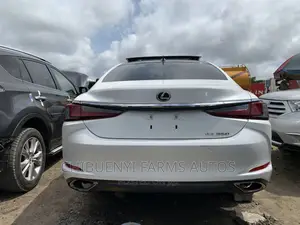 Lexus ES 2020 White