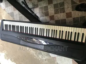 Korg SP 280 Digital Piano