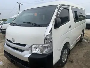 Toyota HiAce 2013 White