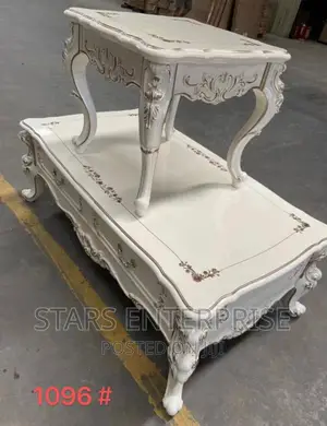 Modern Center Table With 2 Side Stools