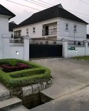 4bdrm Duplex in Dr Peter Odili, Port for sale
