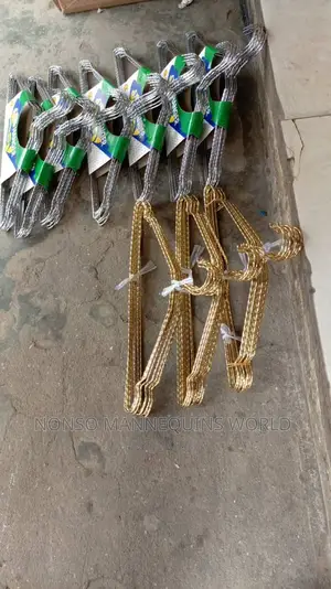 Twisted Metal Gold Hangers