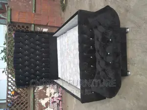 Quality 4.5by6 Ulphostery Padded Bed Frame With One Ottoman