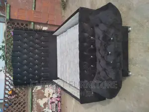 Quality 4.5by6 Upholstery Bed Frame With One Footrest