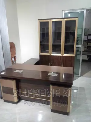 Luxury Imported 1.6 Meter Office Table