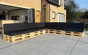 Classical Furniture Design Ade Wit Wooden Pallets DIY