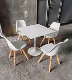 Restaurant/Dining Chairs With Table