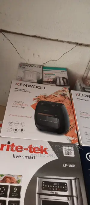 11 Liters Kenwood Air Fryer.