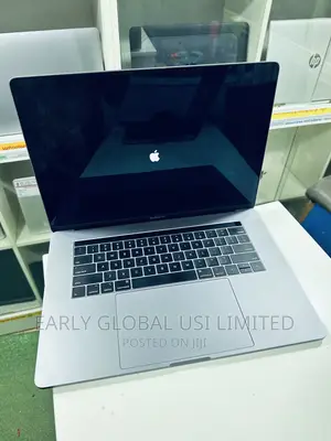 Laptop Apple MacBook Pro 2018 16GB Intel Core I7 SSD 250GB