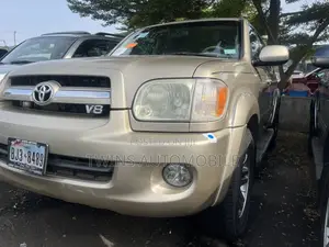Toyota Sequoia 2005 Gold