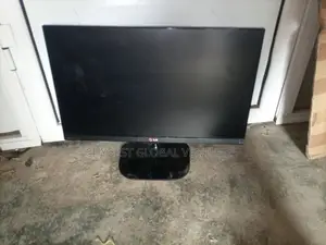 23 Inches LG Monitor