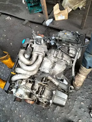 Direct Tokunbo Engine and Gear Box for Toyota Corolla 2005.