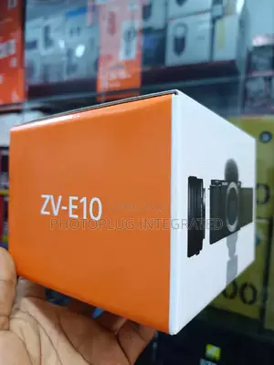 Sony Zv-E10 Camera + 16-50mm Lens
