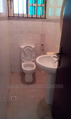 2bdrm Block of Flats in Off Mobality Johnson for rent