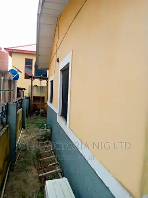 3bdrm Bungalow in Diamond, Isheri / Egbe Idimu for sale