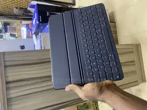 Smart Folio Keyboard 2018