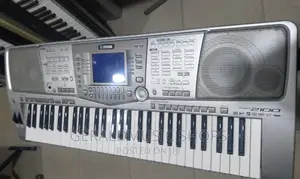 Uk Used Yamaha PSR-2100 Keyboard