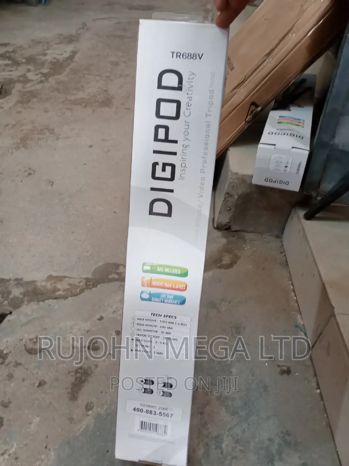 Professional Camera Tripod. Load Capacity 3 - 5 Kg