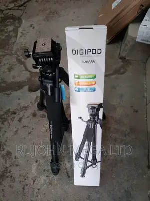 Professional Camera Tripod. Load Capacity 3 - 5 Kg
