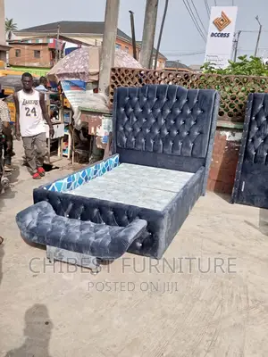 Quality 4.5by6 Ulphostery Padded Bed Frame With One Footrest