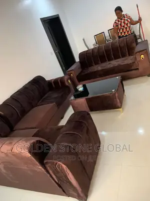 High Quality L'shape, 3 Seater and Center Table.
