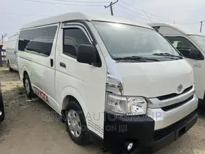 Toyota HiAce 2012 White