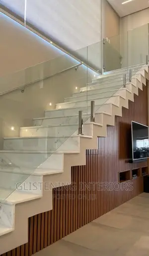 Staircase Glass With Accessories