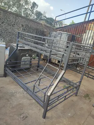 Strong Metal Bunk Bed 4.5/6 And 3.5/6