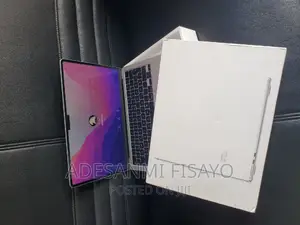 Laptop Apple MacBook Air 2022 M2 8GB Apple M2 SSD 256GB