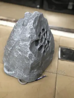 Lucky Tone Waterproof 6.5 Inch 20w Rock Shape Garden Speaker