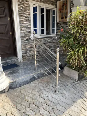 Stainless Make Perfect Look