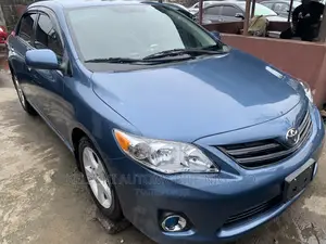 Toyota Corolla 2013 Blue