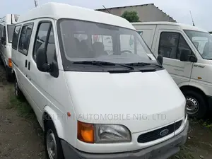 Ford Transit 2000 White