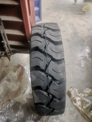 6.50-10 Velox Indian Solid Tyre