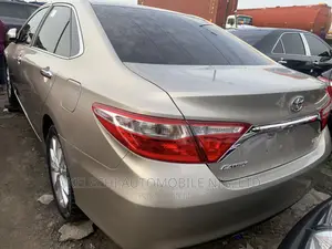 Toyota Camry 2014 Gold