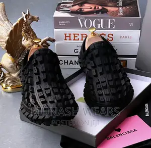 Luxury BALENCIAGA Crocs