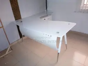 Executive Glass Table 1.6 Meter