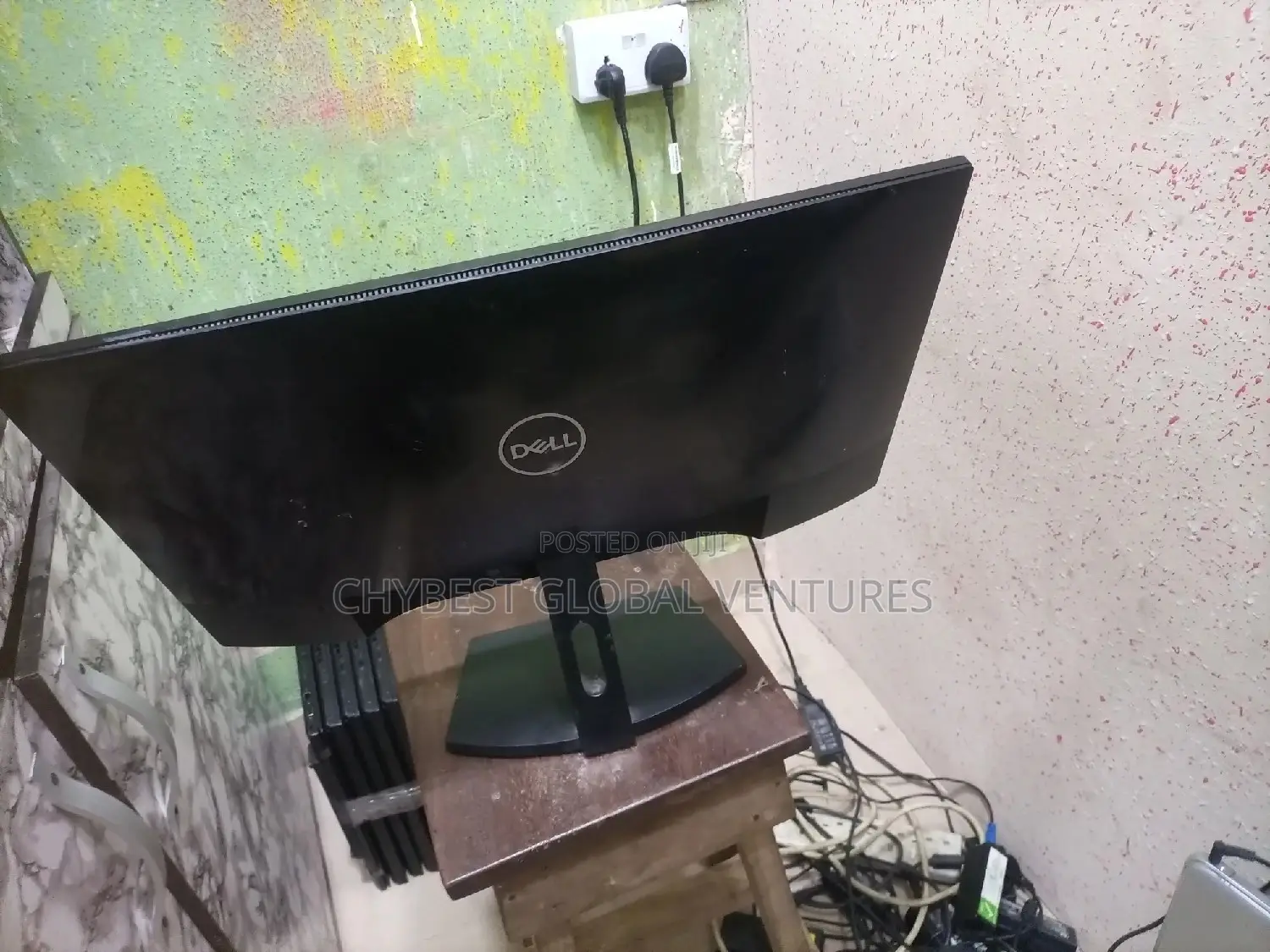 24 Inches Dell