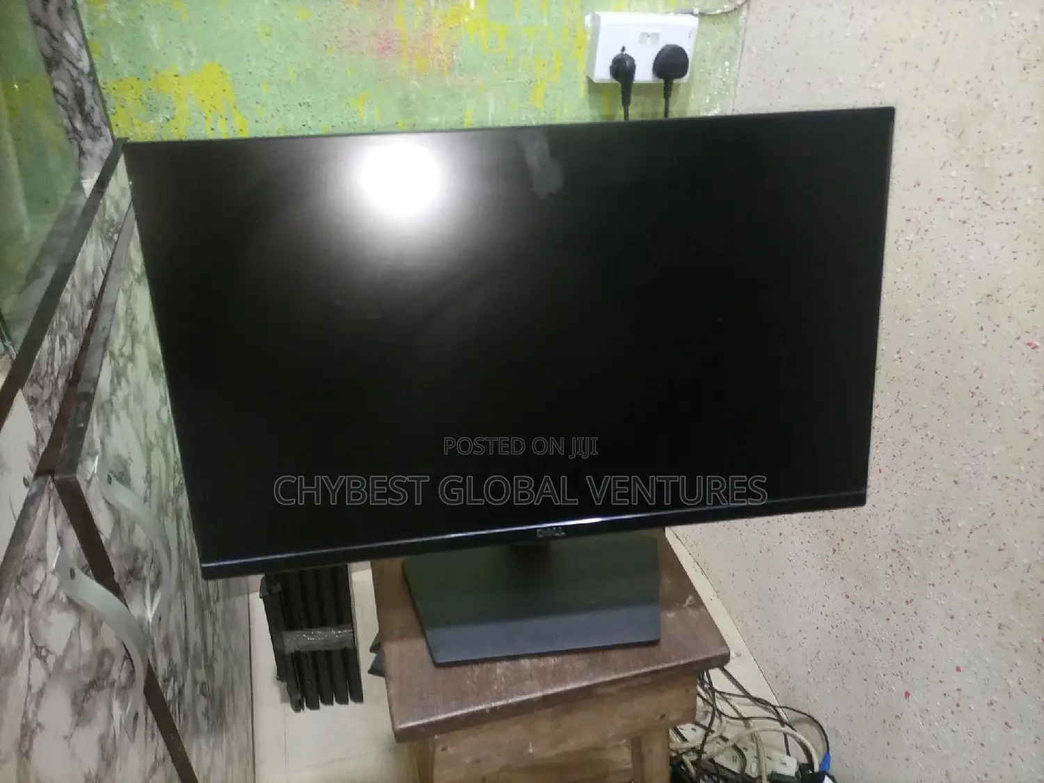 24 Inches Dell