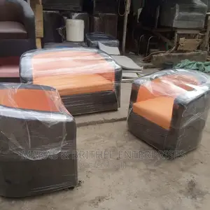 Four Seater Bucket Chair