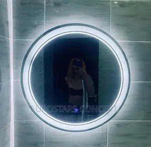 Round Shape Wall Mirror With Lights