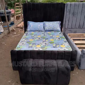 Quality 4.5x6ft Bedframe With High Padded Back Rest