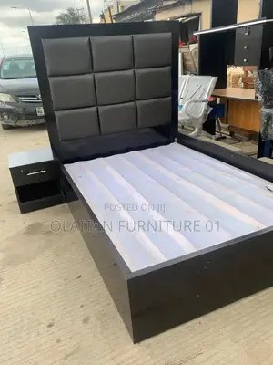 4.5/6feet Bedframe