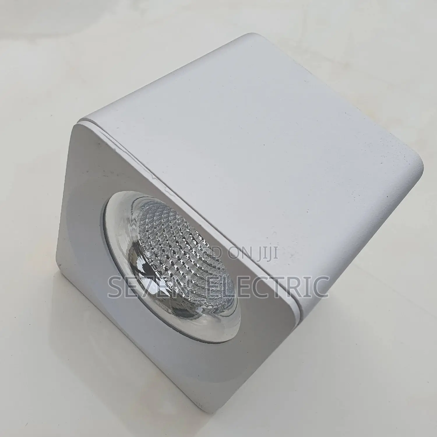 Ceiling Surface Mounting Cob Led Downlight.Sqaure White 15W